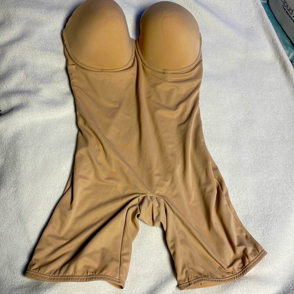Flexees slimming “Faja” shapewear size 38D